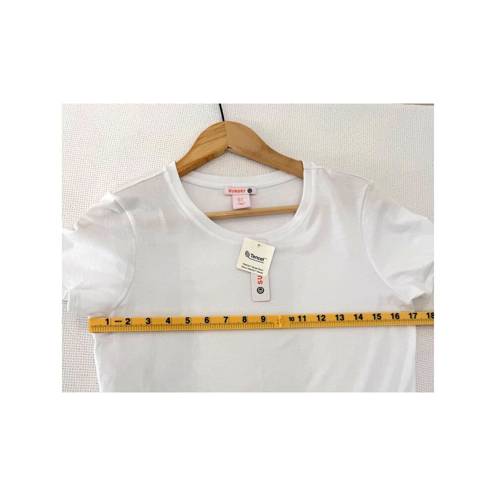 Sundry NEW Cotton Blend White T-Shirt, Small - Picture 3 of 6